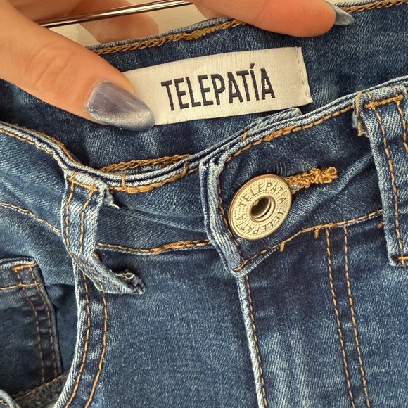 Embroidered Floral Telepatia Jeans - Picture 4 of 5